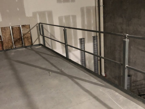 Concrete mezzanine decking